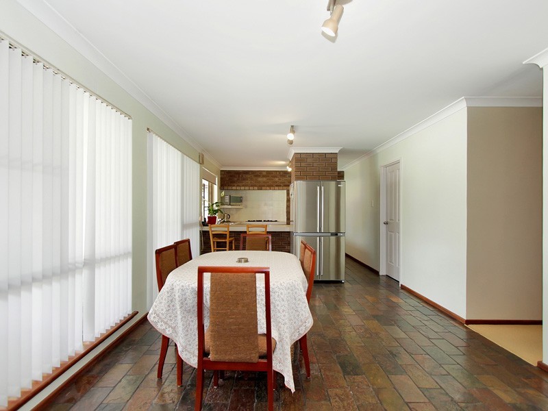 9 Fulmar Street, Thornlie WA 6108