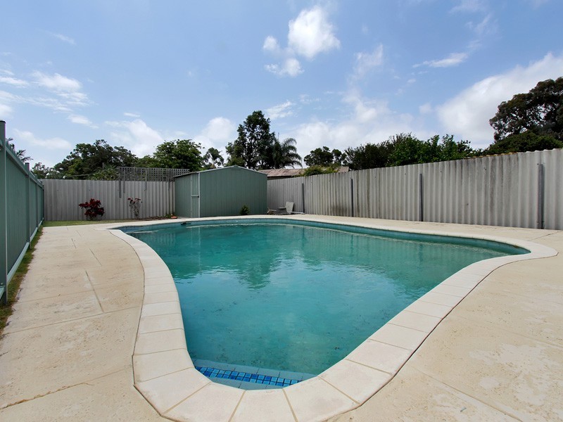 9 Fulmar Street, Thornlie WA 6108