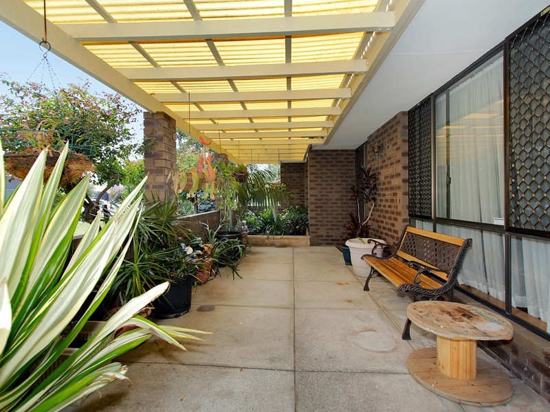 9 Fulmar Street, Thornlie WA 6108