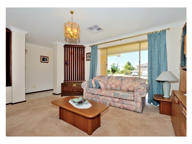 2 Rome Way, Dianella WA 6059