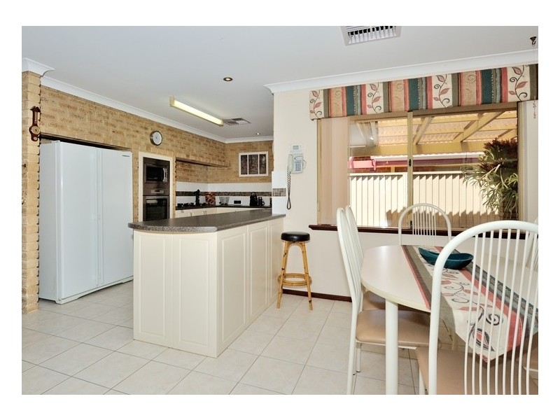 2 Rome Way, Dianella WA 6059