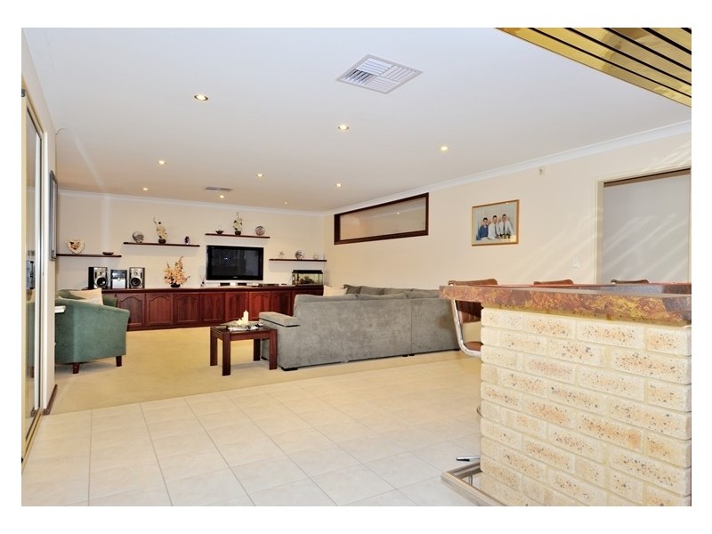 2 Rome Way, Dianella WA 6059