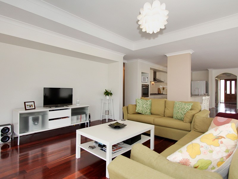 52 Coulterhand Circle, Byford WA 6122