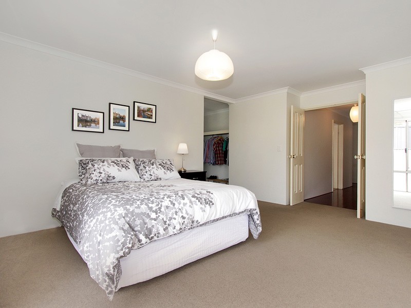 52 Coulterhand Circle, Byford WA 6122