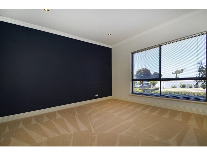 7 Huron Lane, Dianella WA 6059