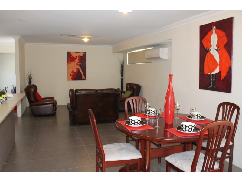 61b Thornlie Avenue, Thornlie WA 6108