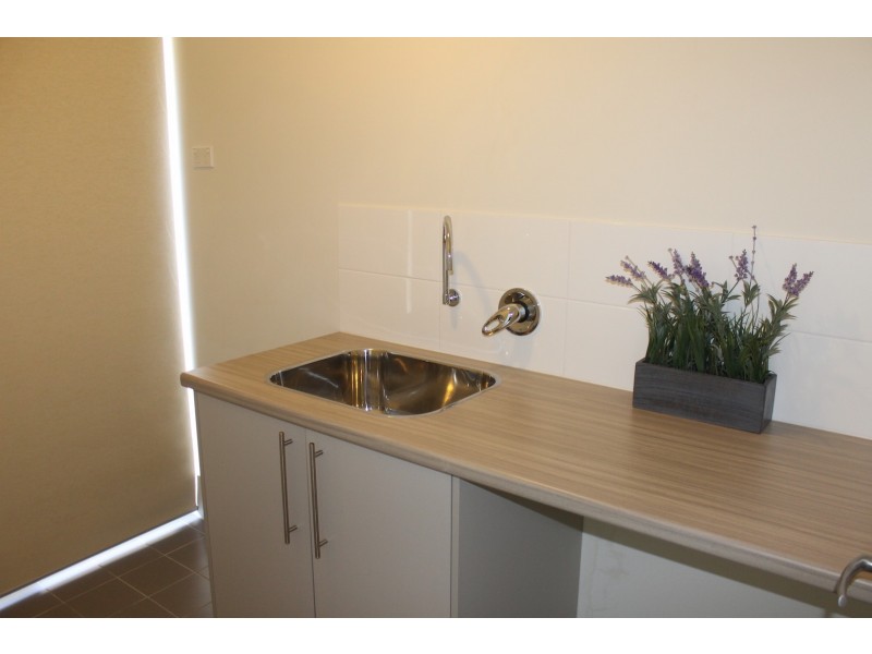 61b Thornlie Avenue, Thornlie WA 6108