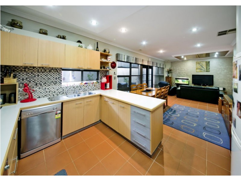 2a Mayfield Street, Westminster WA 6061