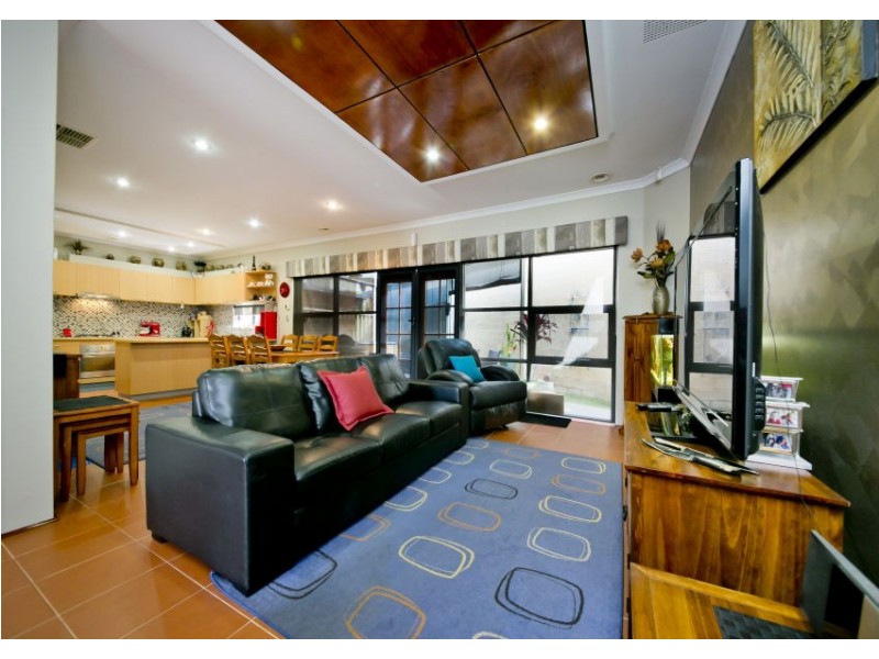 2a Mayfield Street, Westminster WA 6061