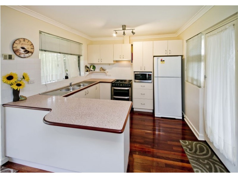 21 Lyndhurst Street, Dianella WA 6059