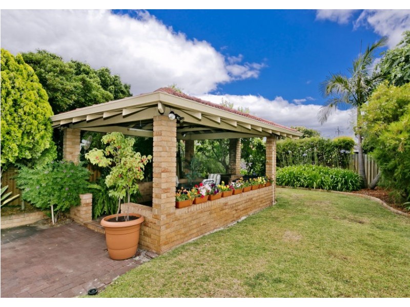 21 Lyndhurst Street, Dianella WA 6059