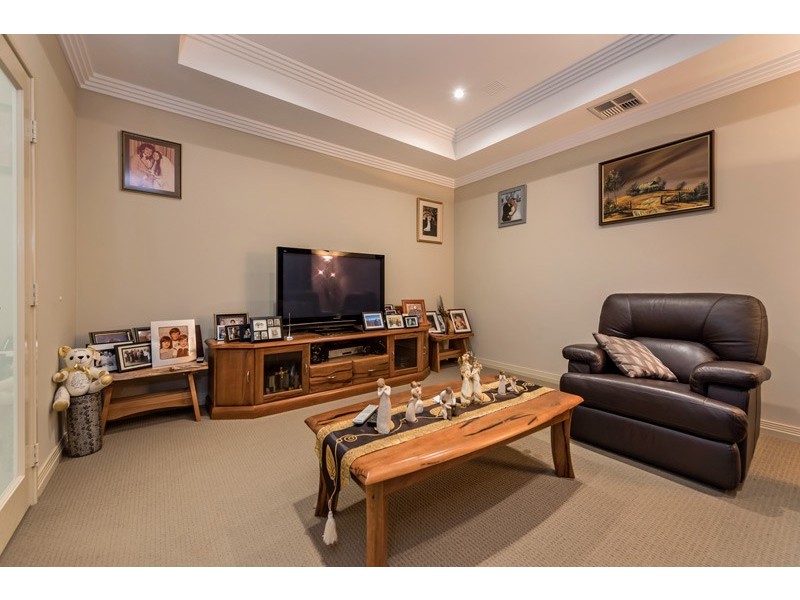 21 Sutherland Avenue, Dianella WA 6059