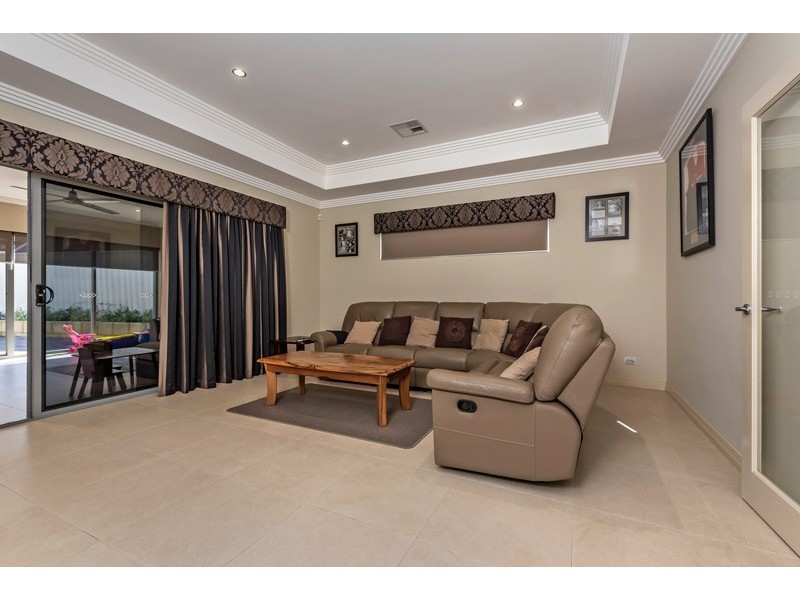 21 Sutherland Avenue, Dianella WA 6059