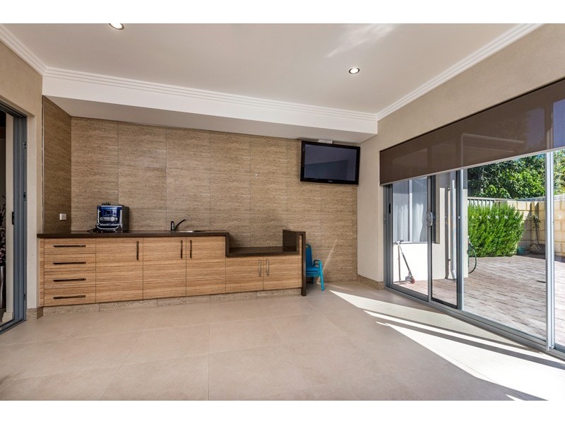 21 Sutherland Avenue, Dianella WA 6059