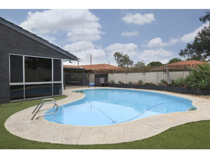 16 Rushbrook Way, Thornlie WA 6108