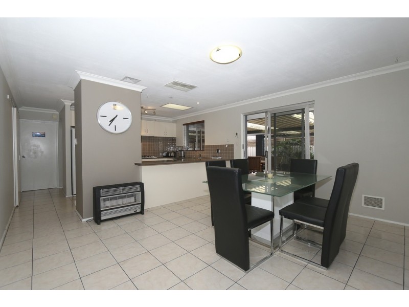 16 Rushbrook Way, Thornlie WA 6108