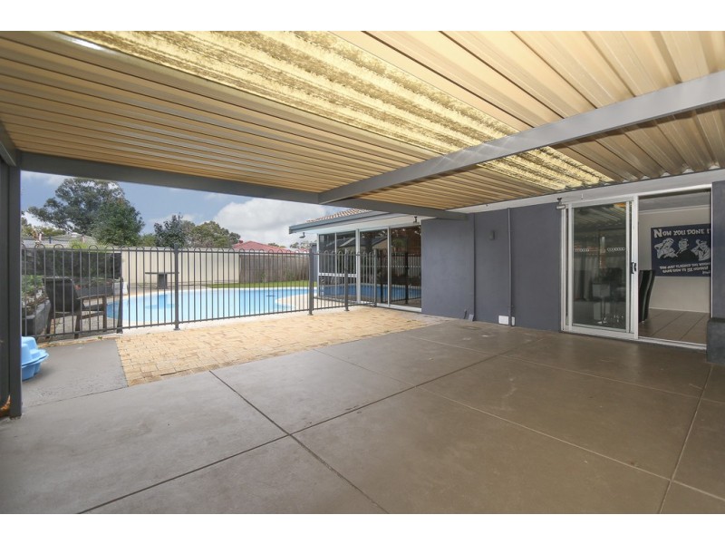 16 Rushbrook Way, Thornlie WA 6108