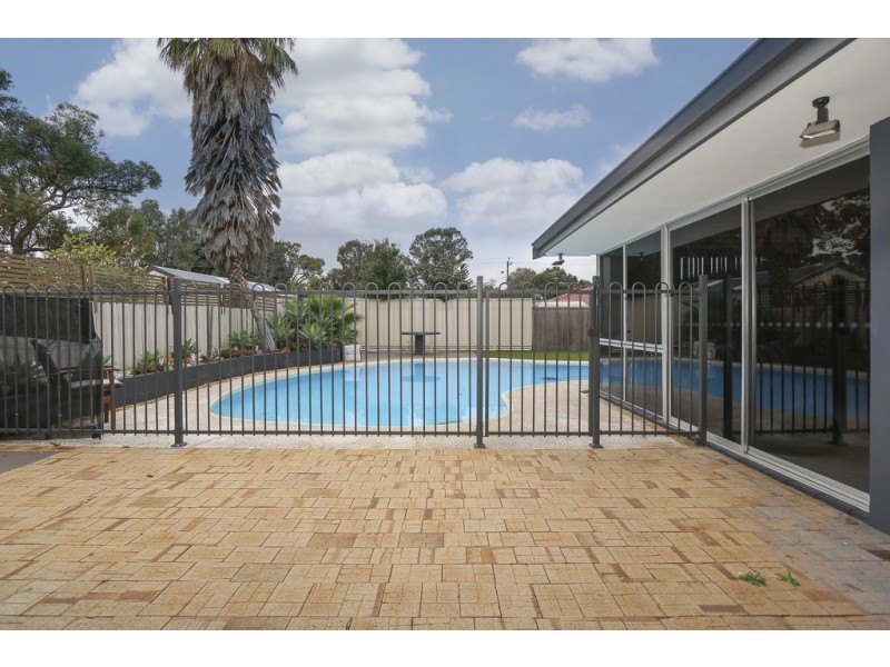 16 Rushbrook Way, Thornlie WA 6108