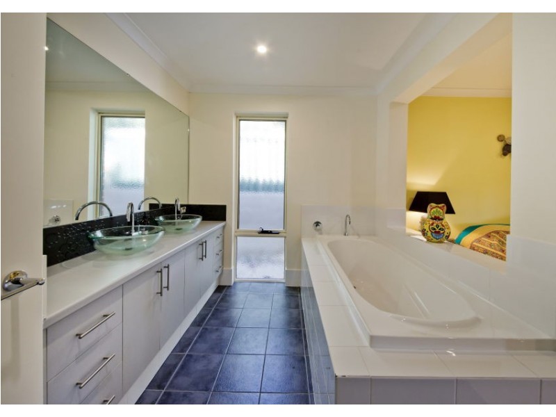 39 Shannon Road, Dianella WA 6059