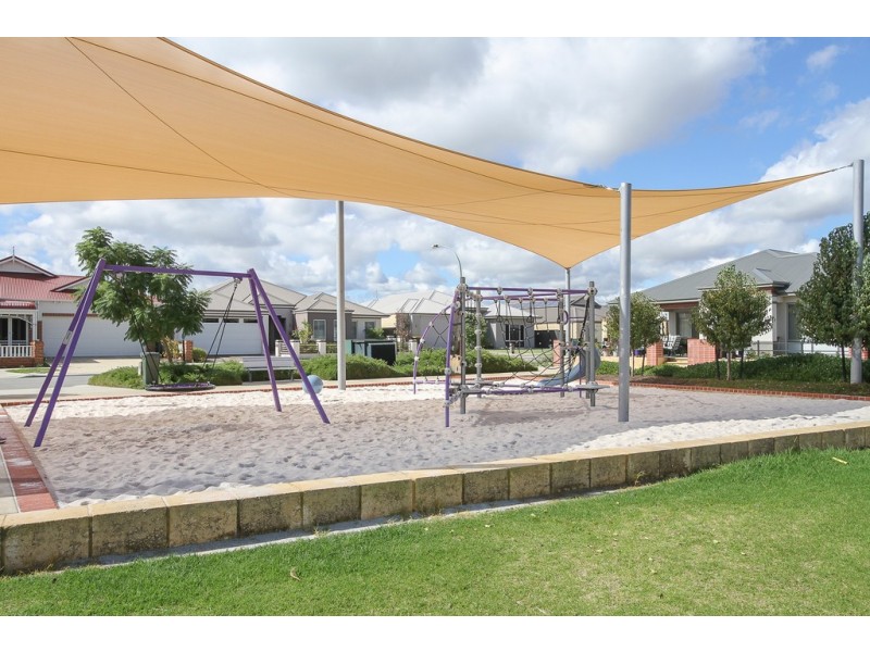 9 Braddock Lane, Caversham WA 6055
