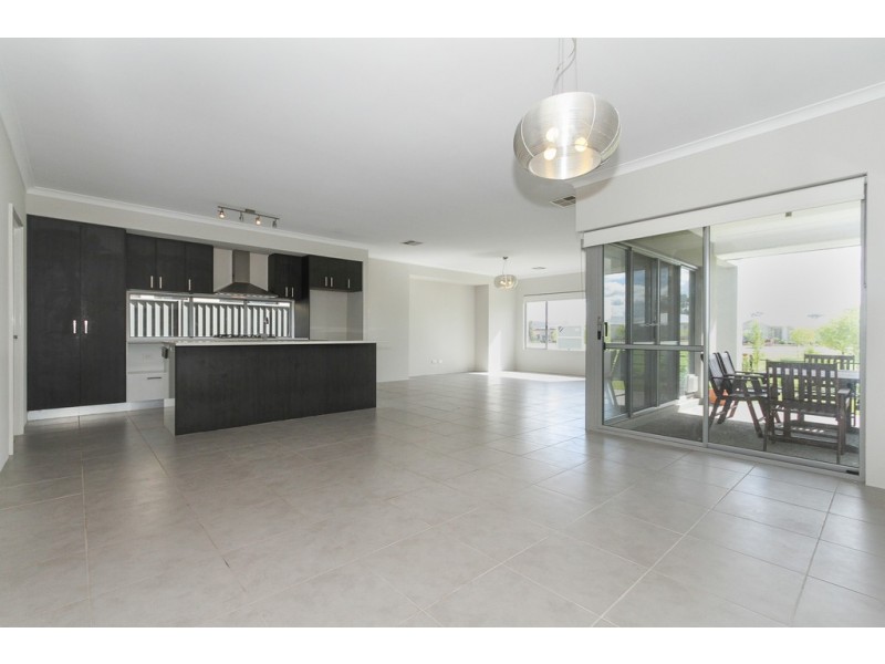 9 Braddock Lane, Caversham WA 6055