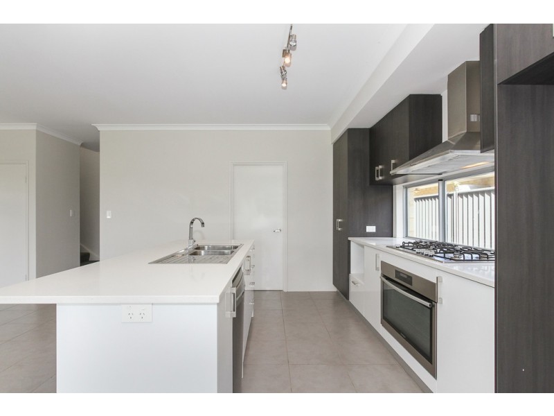 9 Braddock Lane, Caversham WA 6055