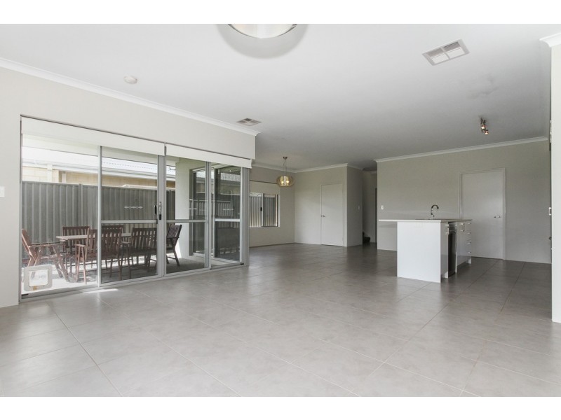 9 Braddock Lane, Caversham WA 6055