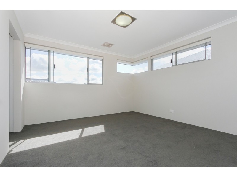 9 Braddock Lane, Caversham WA 6055