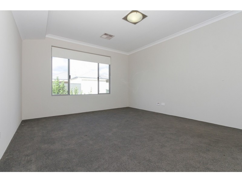 9 Braddock Lane, Caversham WA 6055