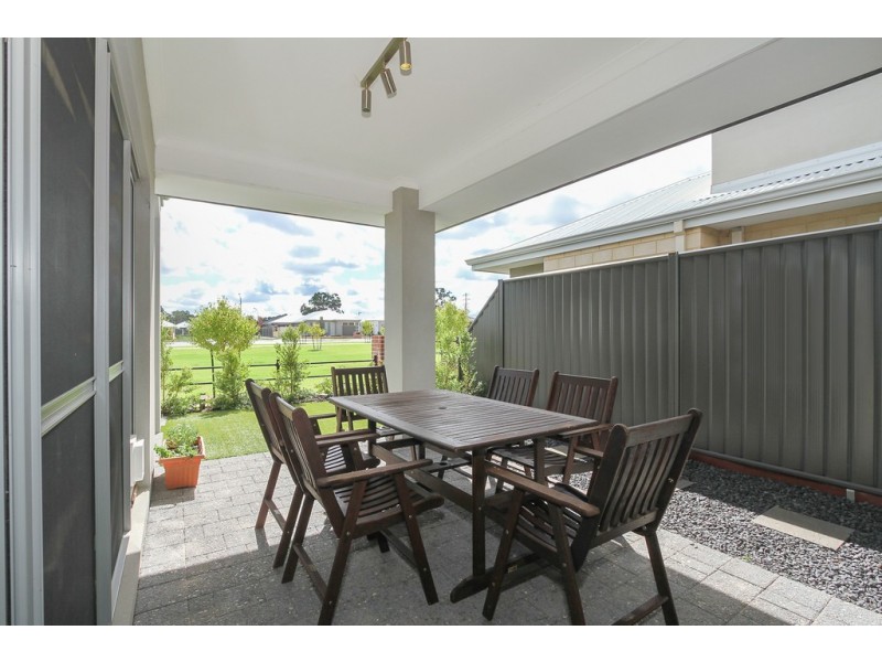 9 Braddock Lane, Caversham WA 6055