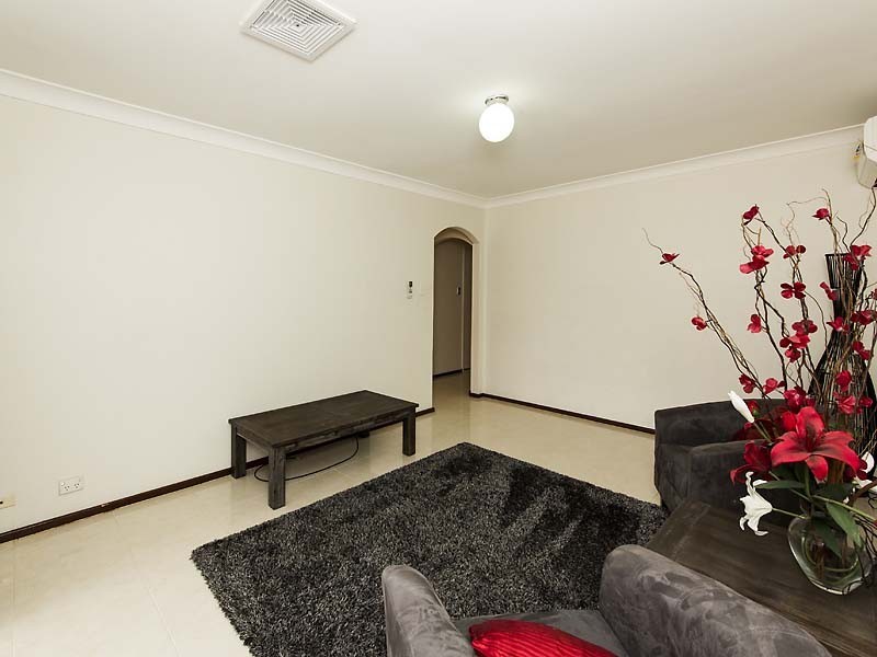 19 Chevalier Way, Thornlie WA 6108