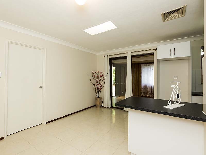 19 Chevalier Way, Thornlie WA 6108