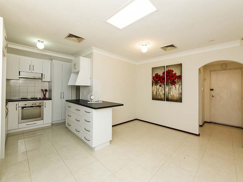 19 Chevalier Way, Thornlie WA 6108