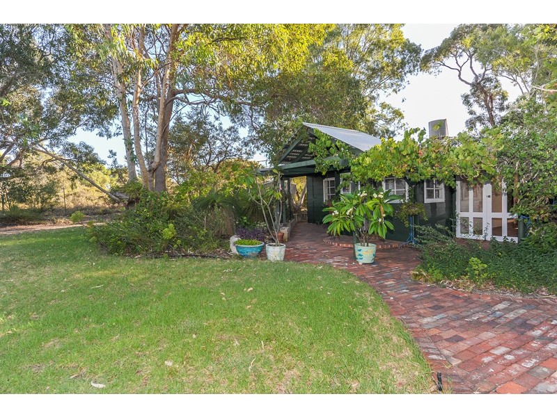 51 Knight Road, Gnangara WA 6077