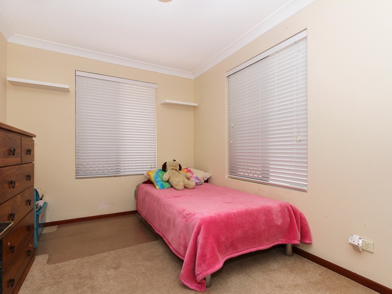 16 Cocos Grove, Kiara WA 6054