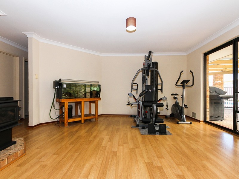 16 Cocos Grove, Kiara WA 6054