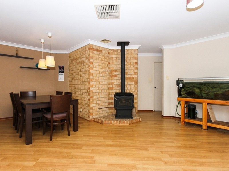 16 Cocos Grove, Kiara WA 6054