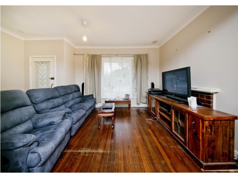 28 Watkins Street, Eden Hill WA 6054