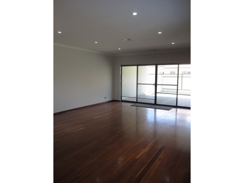 2B Wilde street, Embleton WA 6062