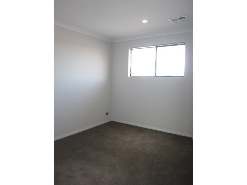 2B Wilde street, Embleton WA 6062