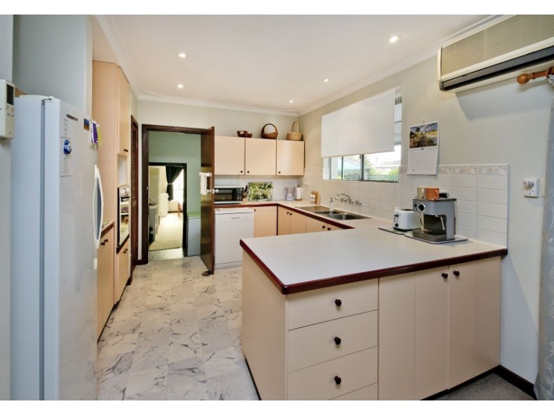 4 Collingwood Way, Dianella WA 6059