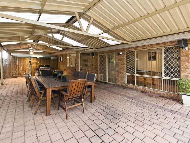 2 Cheyne Close, Thornlie WA 6108