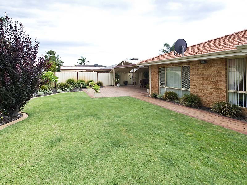 2 Cheyne Close, Thornlie WA 6108