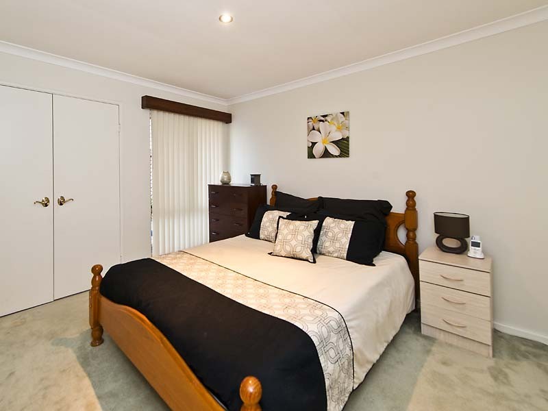 2 Cheyne Close, Thornlie WA 6108