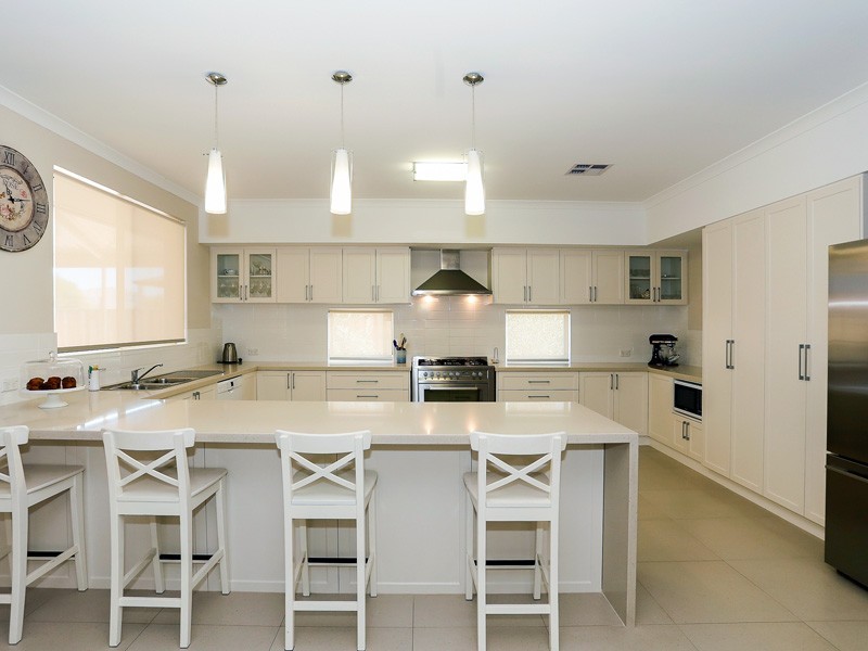 15 Packwood Link, The Vines WA 6069