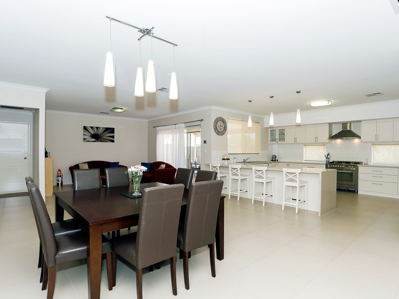 15 Packwood Link, The Vines WA 6069