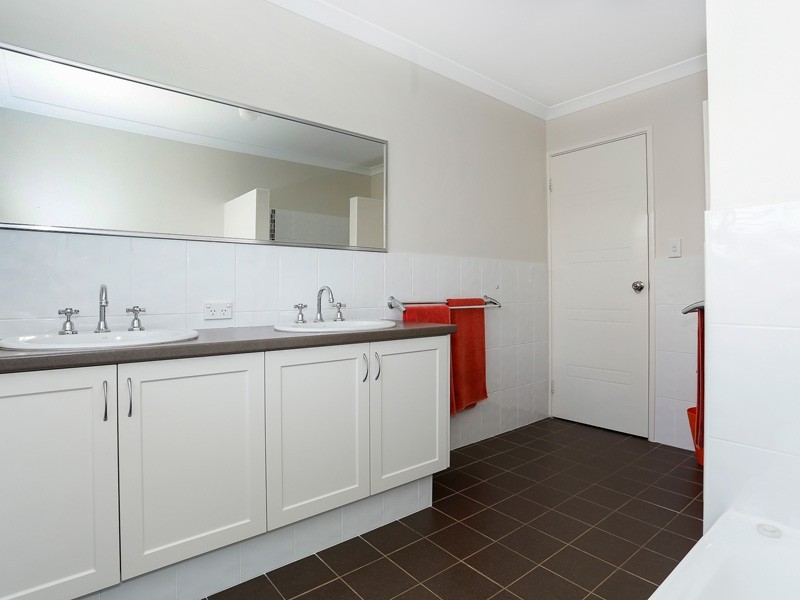 15 Packwood Link, The Vines WA 6069