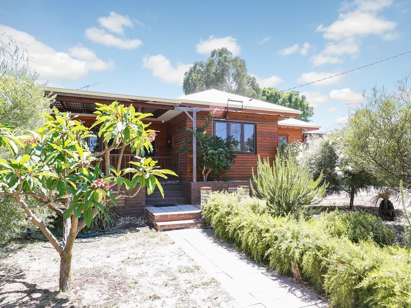 26 Watkins Street, Eden Hill WA 6054