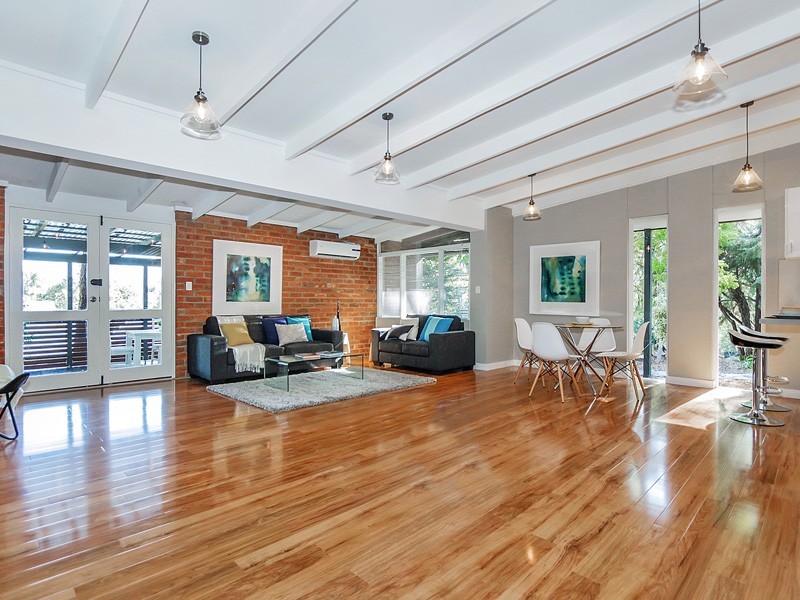 6 Montrose Avenue, Darlington WA 6070