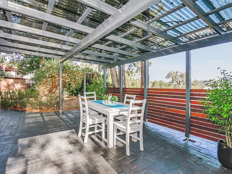 6 Montrose Avenue, Darlington WA 6070